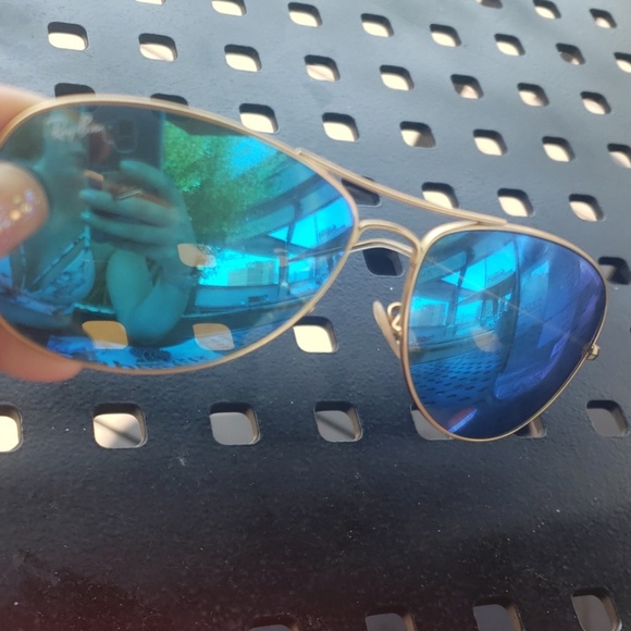 Ray bans - Picture 1 of 6